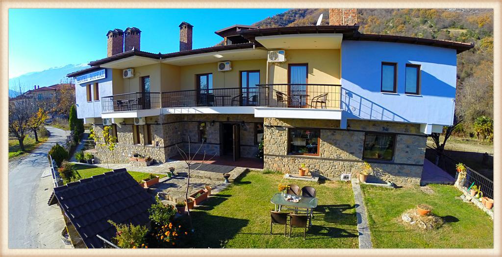 Voreas Hotel Káto Loutrákion Екстериор снимка