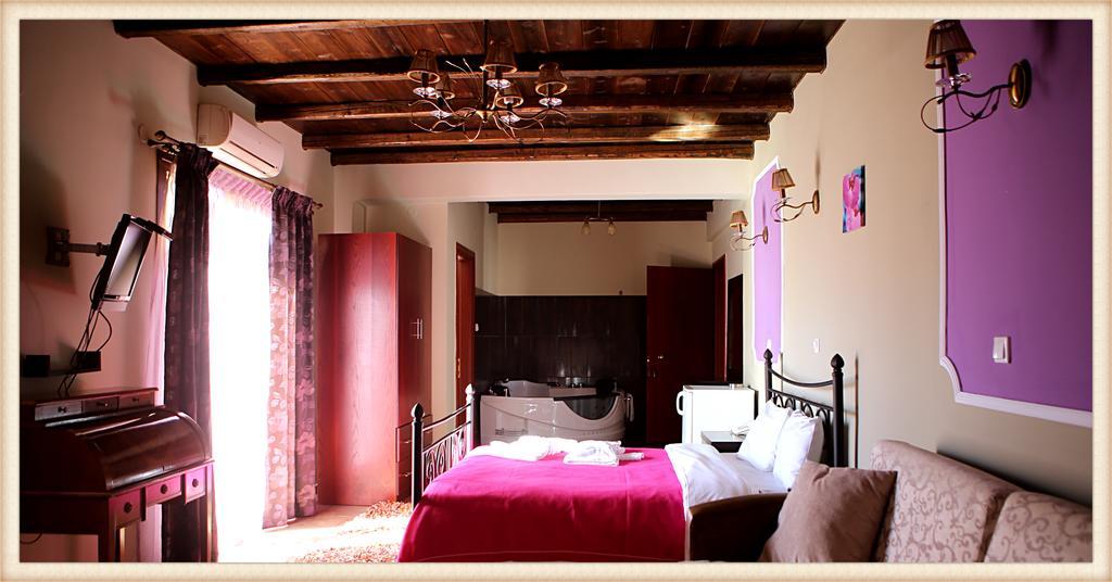 Voreas Hotel Káto Loutrákion Стая снимка